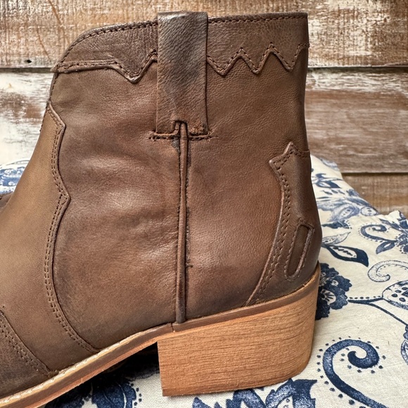 🍁NEW🍁 VOLATILE Drexel Leather Western Booties - Picture 6 of 11